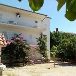 Near The Apartamento