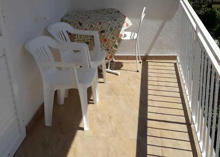 Near The Apartamento Srima